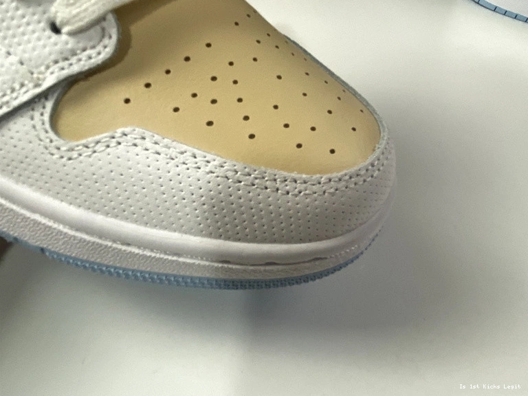 Jordan CZ0774-200 - Sesame Mid (W) SE 1 0510